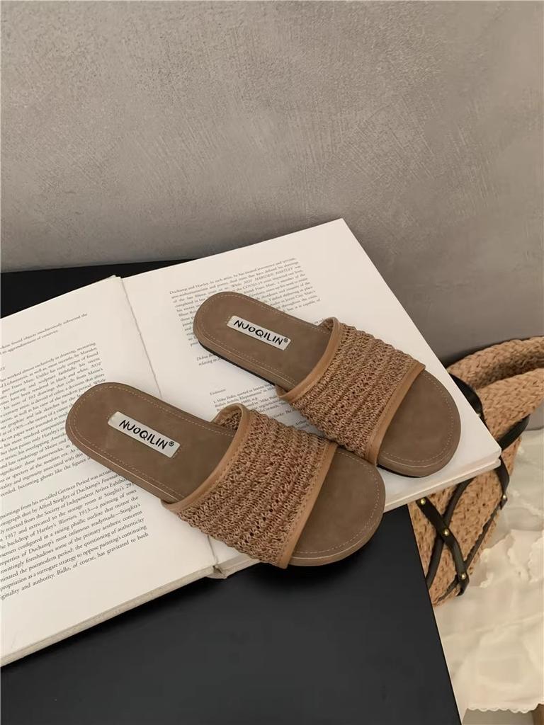 French holiday woven niche cool slippers women's 2025 spring and summer outer wear season with skirts, evening breeze platform Boken shoes