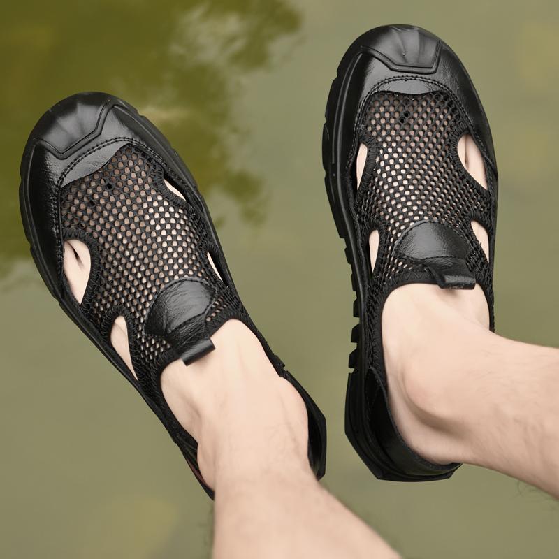 2025 Summer Hot Selling Men's Beach Mesh Shoes Breathable Men's Sandals Simple Gray Anti Slip Waterproof Outdoor Casual Shoes