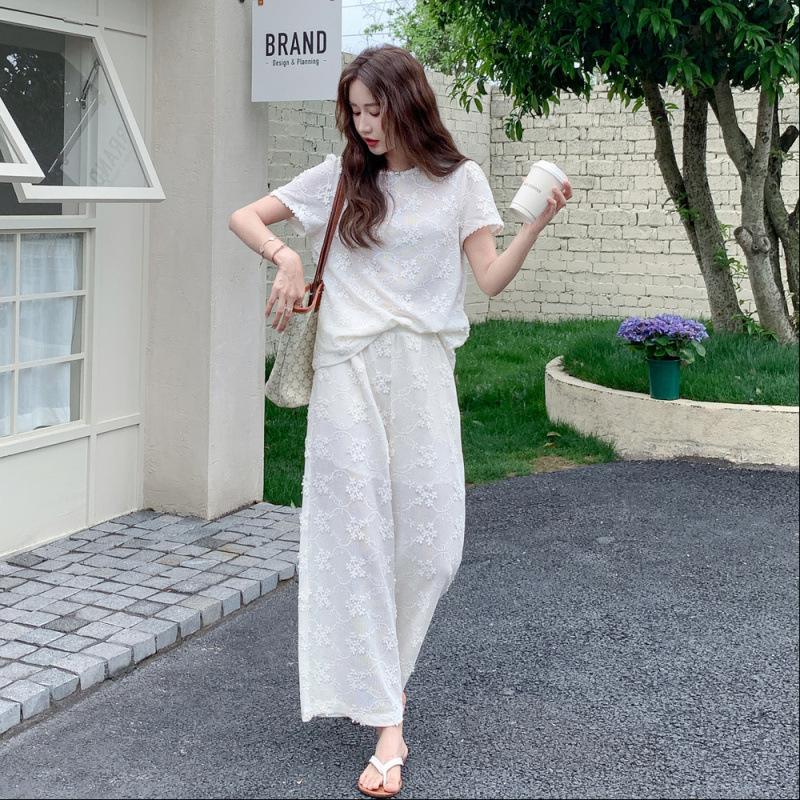 

Комплект кружева с вышивкой для тяжелой промышленности, одежда для раннего лета, уникальный и красивый топ с коротким рукавом, брюки широкого покроя, комплект из двух предметов XL