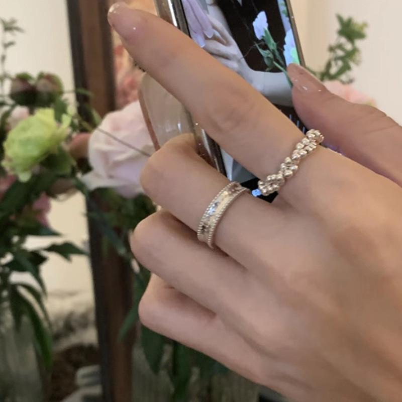 Modischer Geometrischer Design Perlenring Für Damen Mit Eleganter Verstellbarer Passform