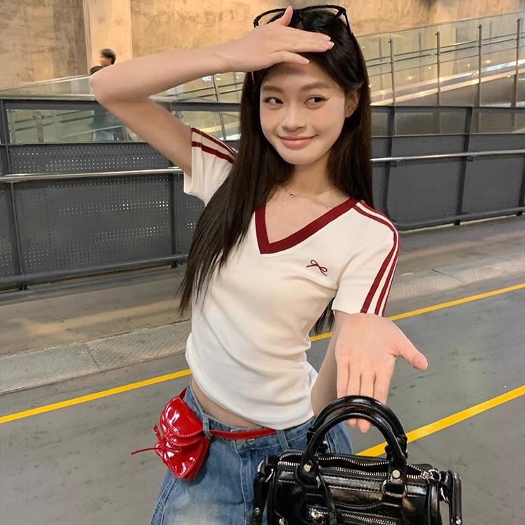 

хараюку Футболка с коротким рукавом Модный пуловер y2k топы Женская хлопковая футболка Летняя V-образный вырез Приталенные Повседневные футболки для женщин S