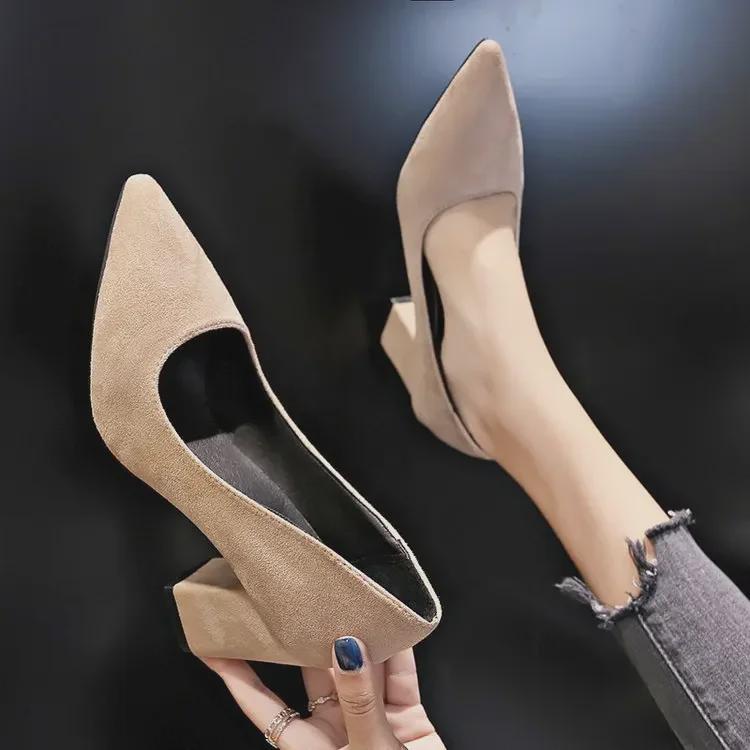 2023 Europäische und amerikanische dicke High Heels: Damen Pumps mit flacher Zehenpartie