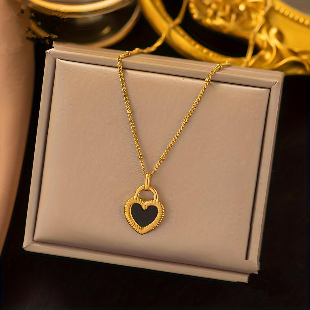 Heart-shaped Shell Pendant for Women, Light Luxury and Versatile Double-sided Black and White Chain Necklace 60CM