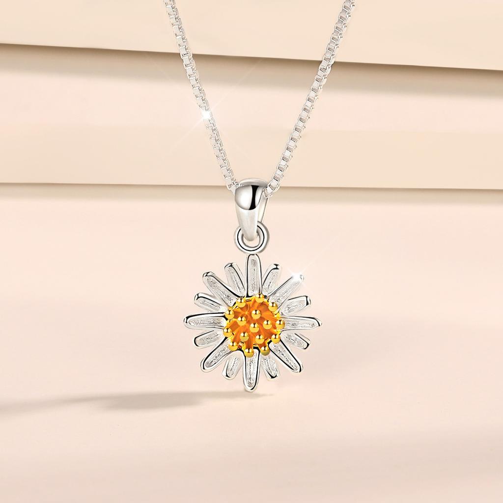 Female Little Daisy Necklace, Japanese and Korean Student Mori Chrysanthemum Clavicle Chain Necklace