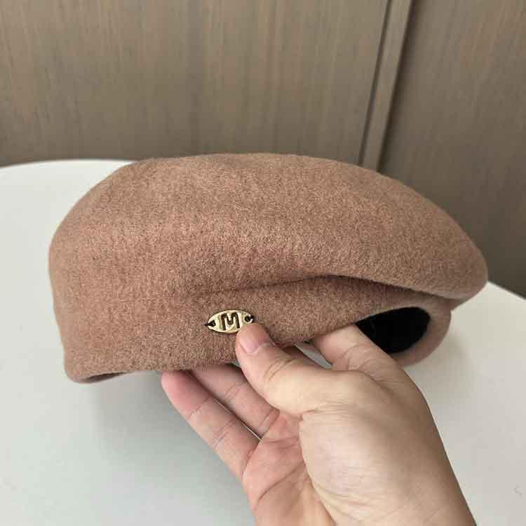 

Xiaoxiangfeng Белый берет женский осенне-зимний для маленького лица, темпераментная шерстяная шляпа-бутон художника M（56-58cm） верблюд