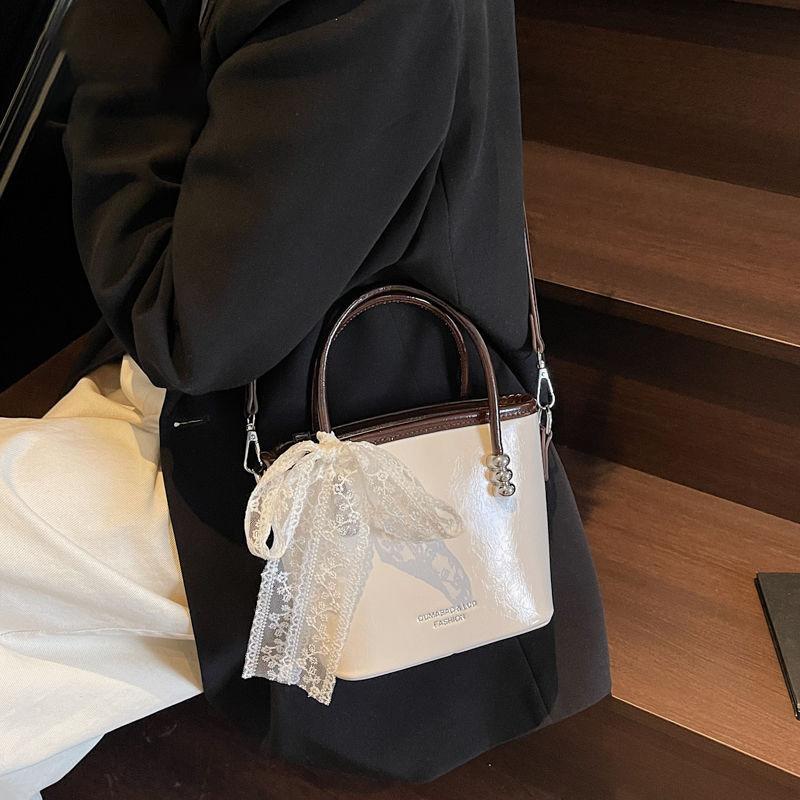 Spring and Summer Popular Bag Women 2025 New High-end Versatile Messenger Bag Fashionable Portable Bucket Bag