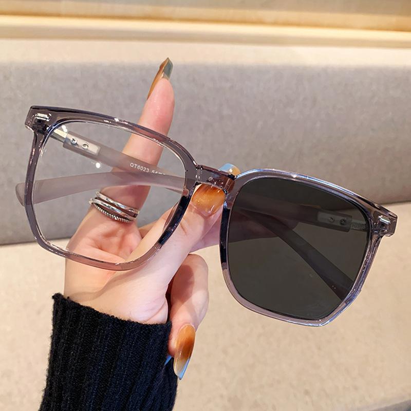 No Makeup Large Frame Color-Changing Glasses Women'S Ultra-Light Anti-Blue Light Myopia Flat Mirror Fashion Commuter Ins Style High Value