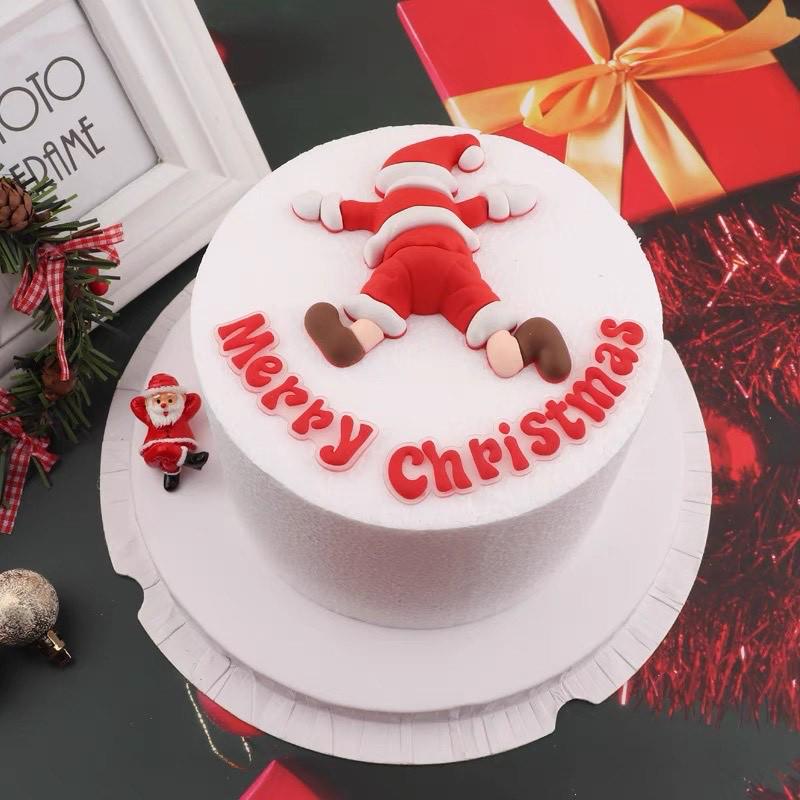 Santa Claus Cartoon Cake Decorations - Christmas Holiday Dessert Table