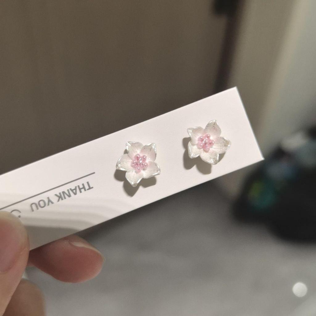 Sweet Camellia No-Piercing Magnetic Butterfly Earrings for Women