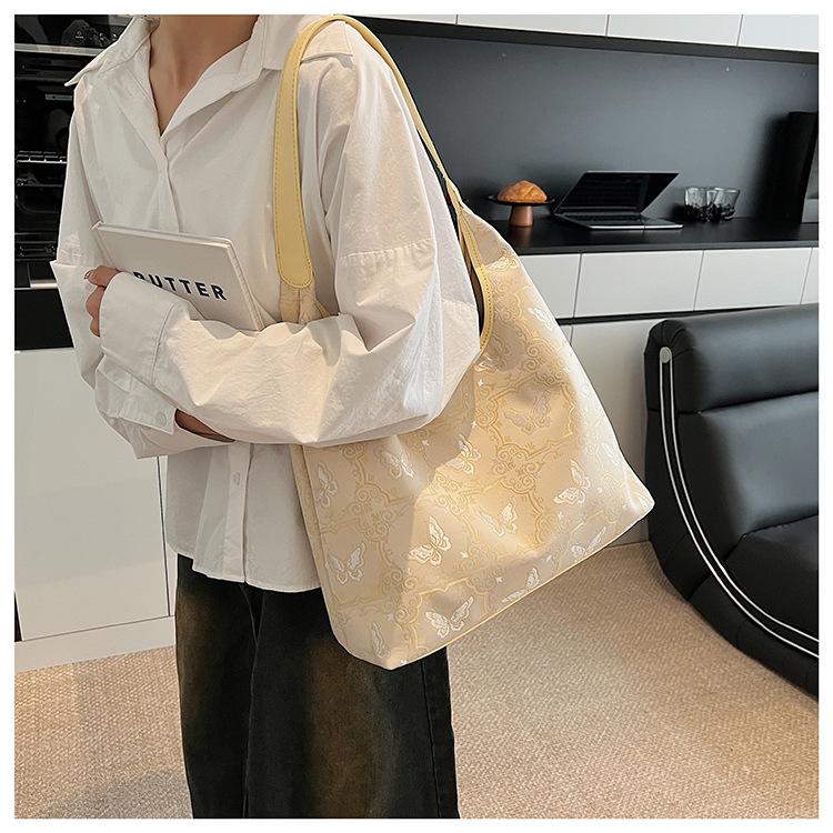 

Backpack 2025 new embroidered versatile niche texture simple shoulder messenger bag