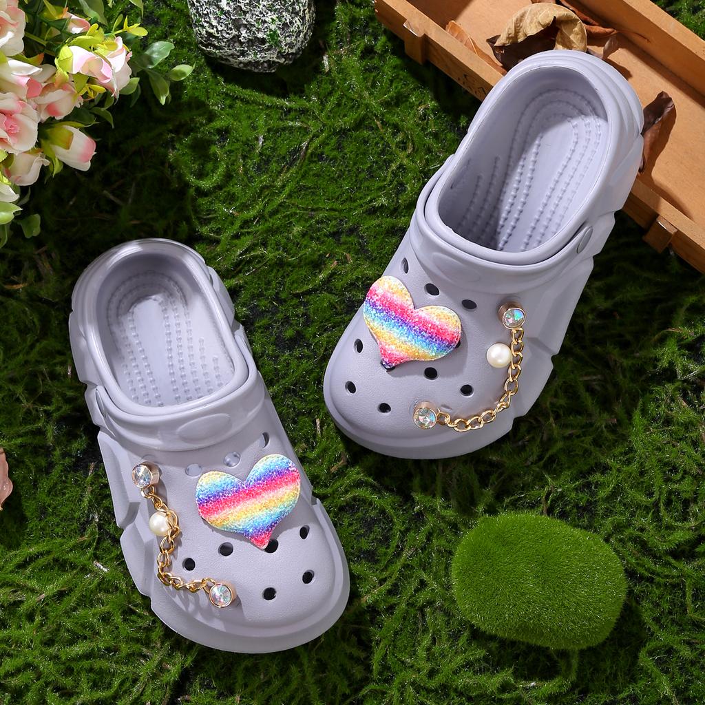 Casual girls clogs with heart decorations, lightweight and non-slip clogs, suitable for indoor and outdoor showers 3057