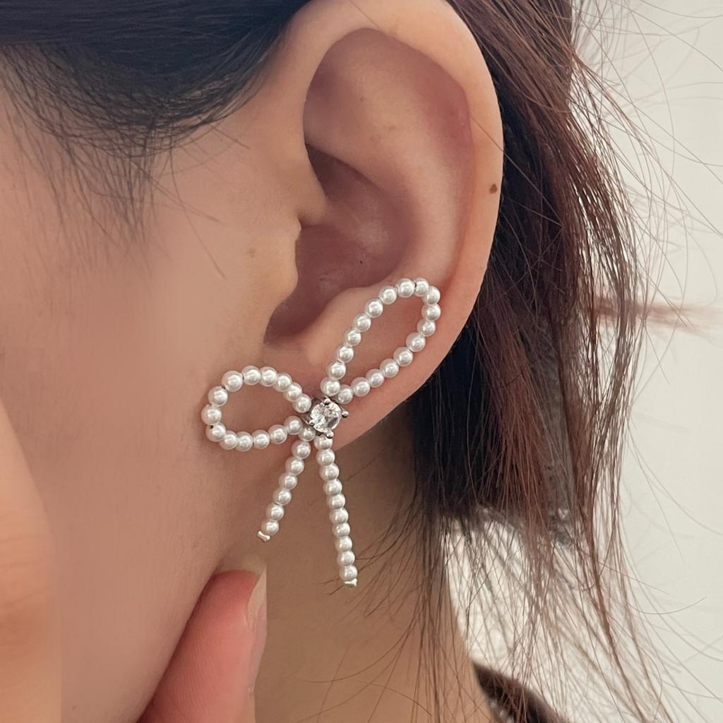 Simple and stylish S925 Temperament bow imitation pearl stud earrings women's zirconium necklace jewelry