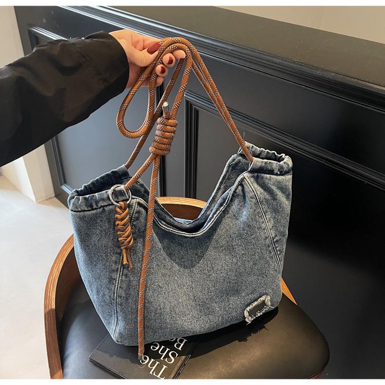 Korean Version Large Capacity Bag, New Fashionable Denim Single Shoulder Crossbody Bag, Casual Commuting Tote Bag