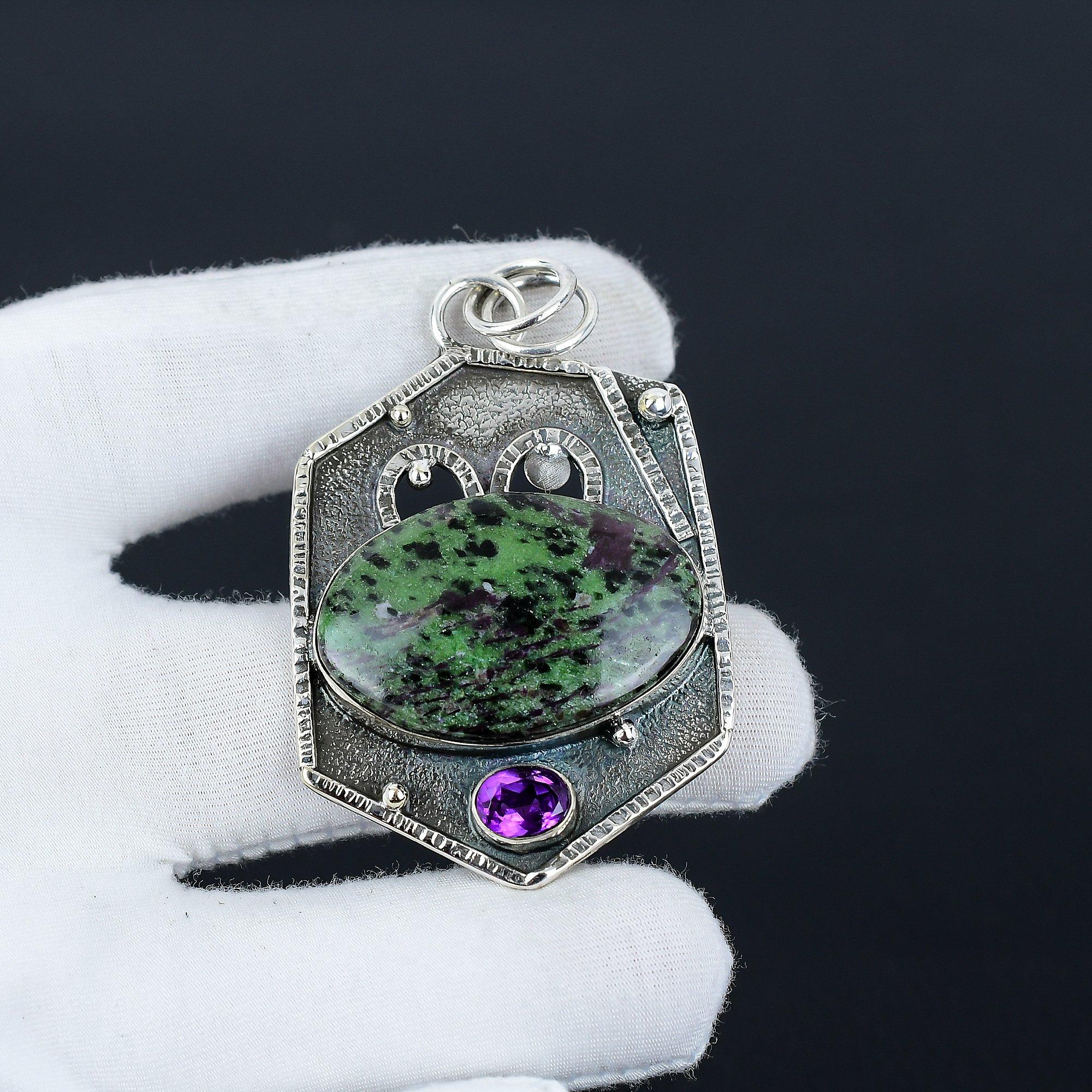 Рубиновый цоизит — фото 2