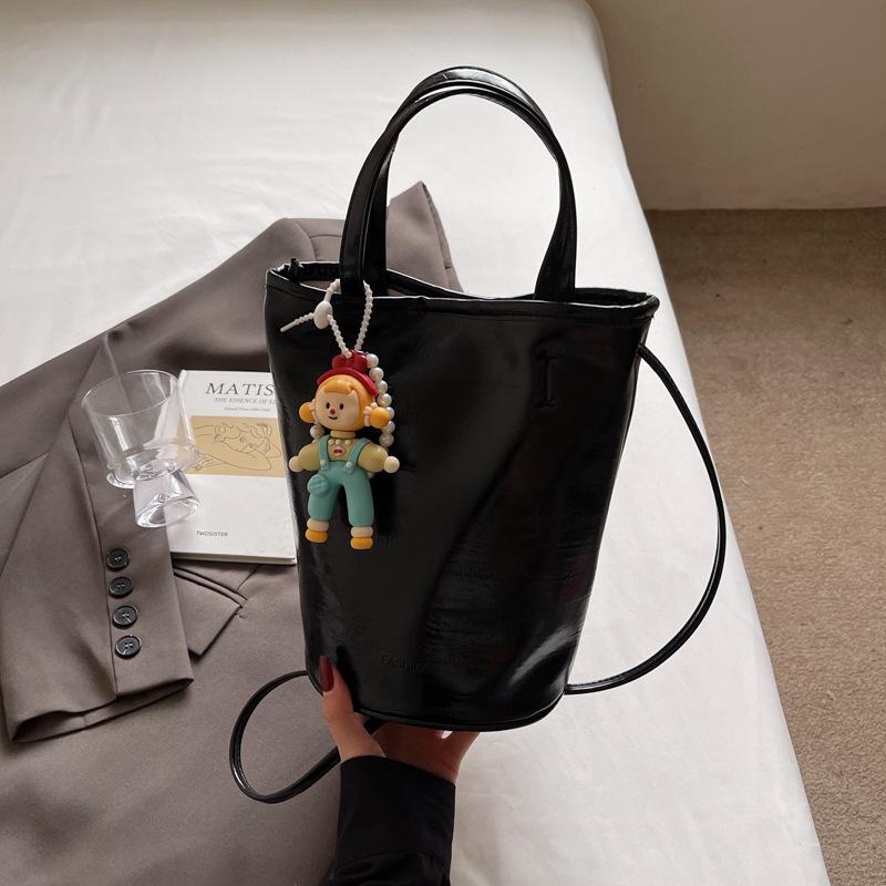 Beliebte kleine Tasche Damen Sommer vielseitig 2025 neu einfache und beliebte Umhängetasche koreanische Version lässige Bucket Bag
