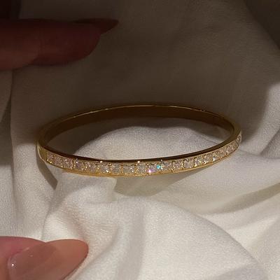 Classic Single Row Light Luxury High-end Full Diamonds Buckle Bracelet Exquisite Bracelets for Women Daily Banquet