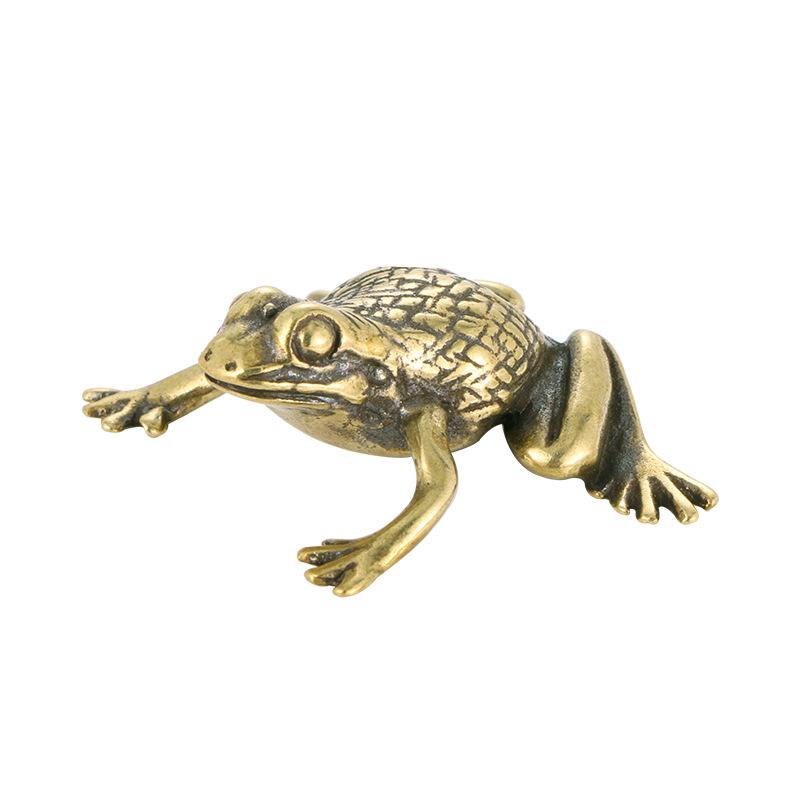 

Ancient-Style Brass Wealth Attracting Golden Frog Non-Electric Tea Pet Ornament Collectible Craft 1Pcs