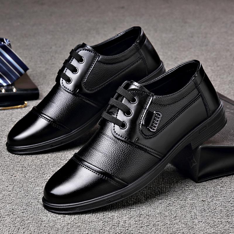 Men's Versatile Lace-Up Casual Shoes in Genuine Cowhide Leather with Soft Sole