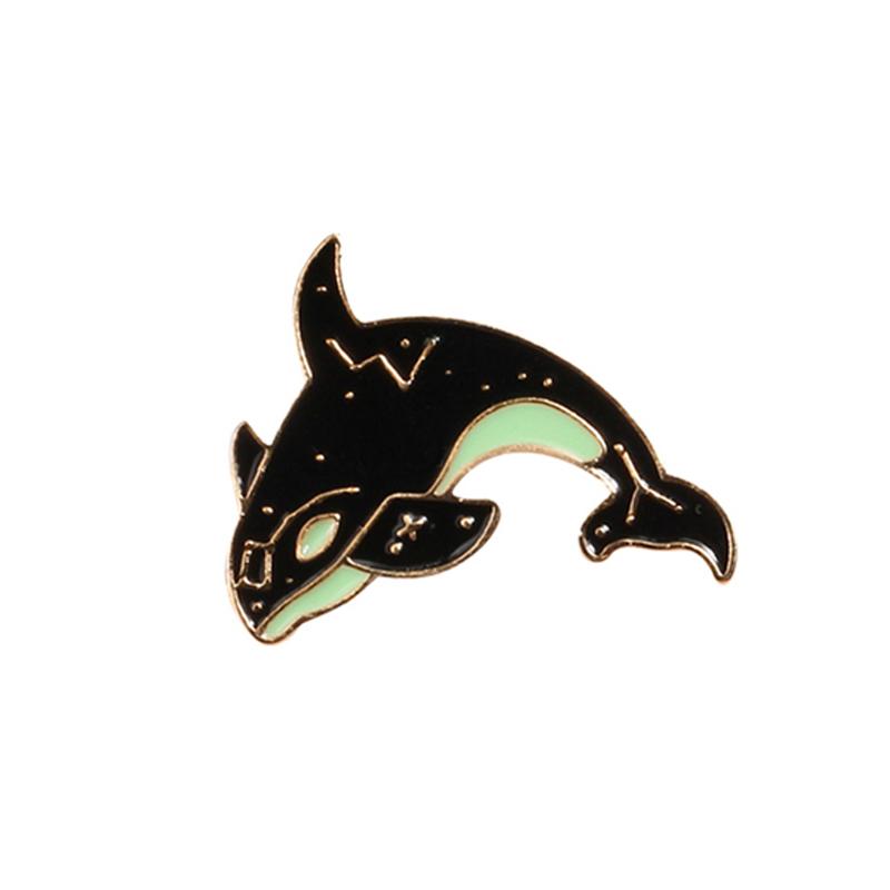 

Cartoon Animal Marine Life Enamel Pins Lovely Dolphin Whale Paper Crane Brooch Custom Metal Jewelry Cloth Badge Gift for Friends