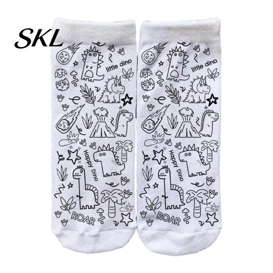Unique Hand Painted Gift for Besties DIY Coloring Socks Kids Adults, Creative Doodle Socks, Color Your Own Drawing Fabric Markers Kit Craft