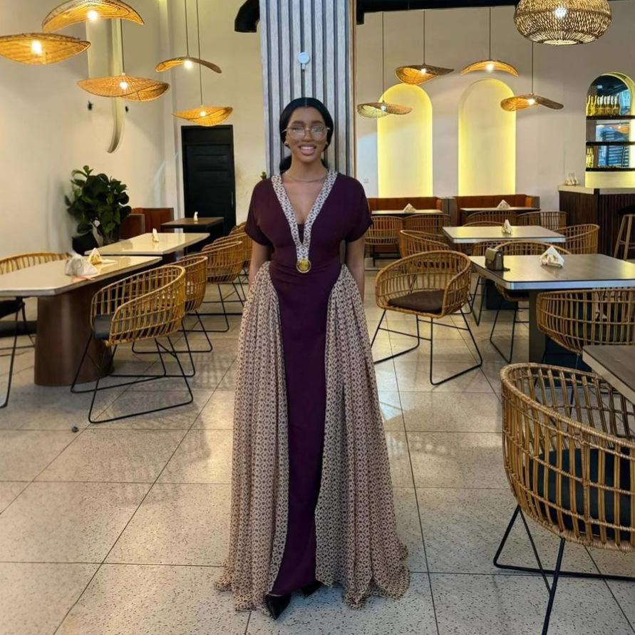 Europäische und amerikanische Damenmode Sommer neue Mode neues schlankes und dünnes tiefes V-Ausschnitt-Patchwork großes Schwingkleid