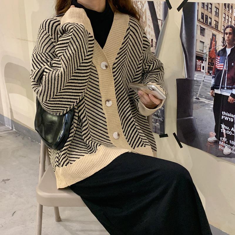 Women's College Style Striped Knit Cardigan - Loose Fit, Long Sleeve, Autumn/Winter 2021 Collection