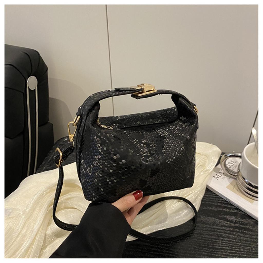 Aesthetic Lock Buckle Pure Colour Trend Simple Fashion Leisure Commuting Single Shoulder Diagonal Cross Handheld Bucket Bag