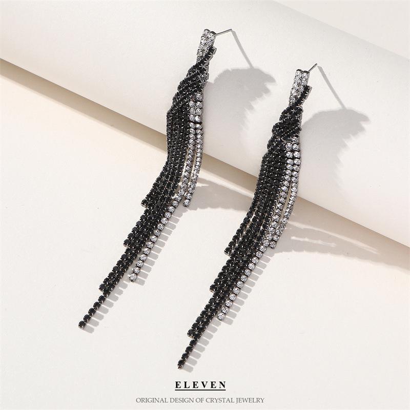 S925 Silver Needle Rhinestone Tassel Earrings - Exquisite Long Claw Chain with Colored Diamonds, European & American Style