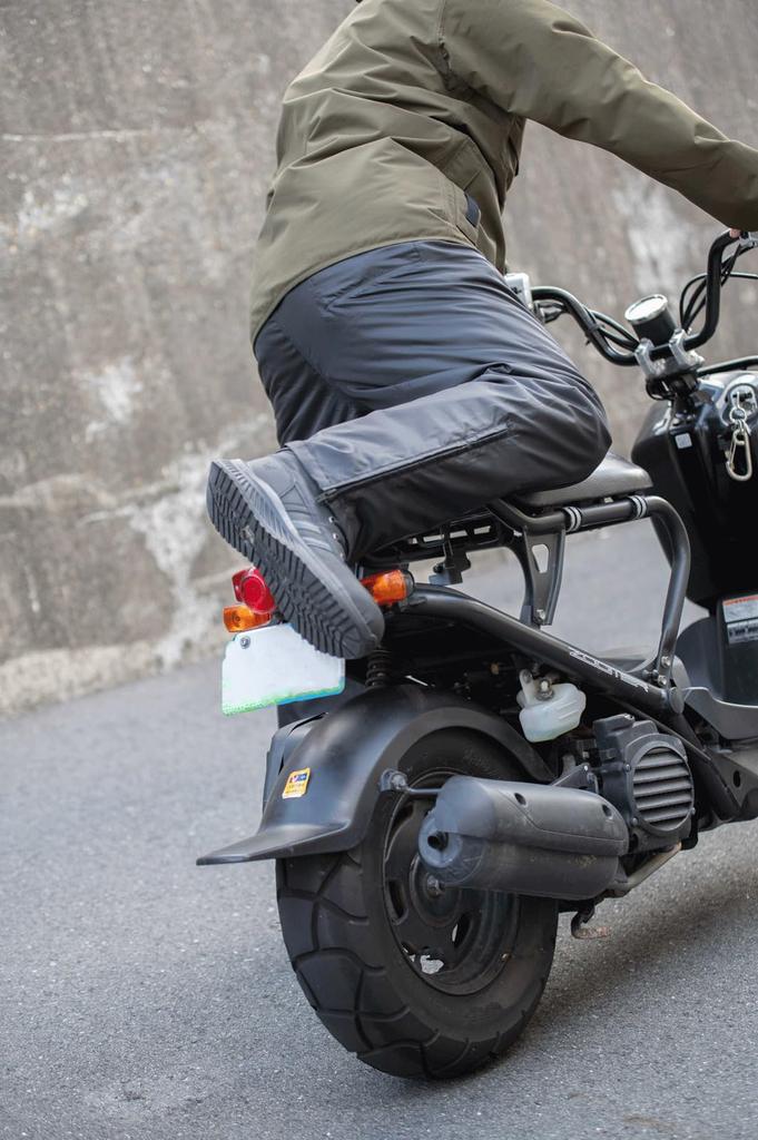 Rain Pants Droplet Zipper at Black M [Makku] (Water Resistance 10,000mmH2O) (Waterproof/Cold Protection) (Water Prevention) (Front Zipper) (Long Hem)