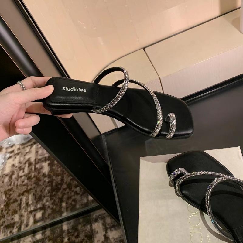 

Huizhou women s shoes new one-word with toe flat bottom sandals women s outer wear 35 чорний