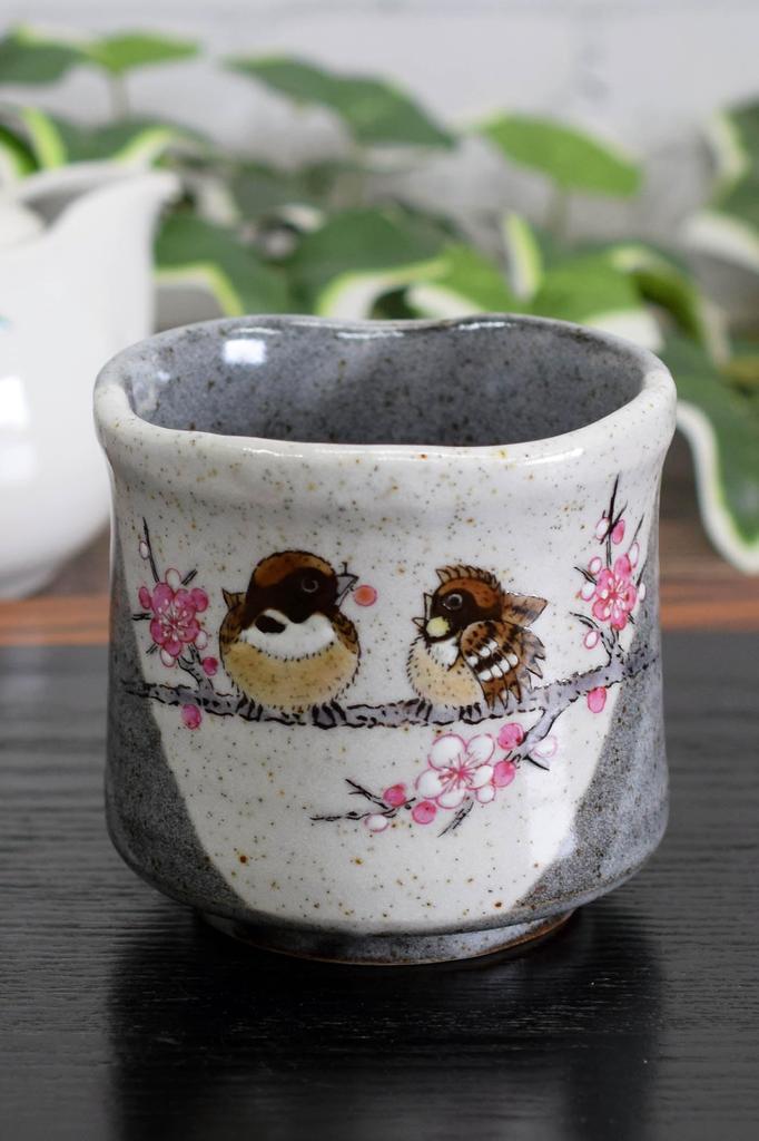 Waza no Kura Stylish Kutani Ware Teacup with a Fortune Sparrow Ceramic Brand Japanese Made in Perfect as a Birthday 60th 70th 77th 80th 88th or 90th