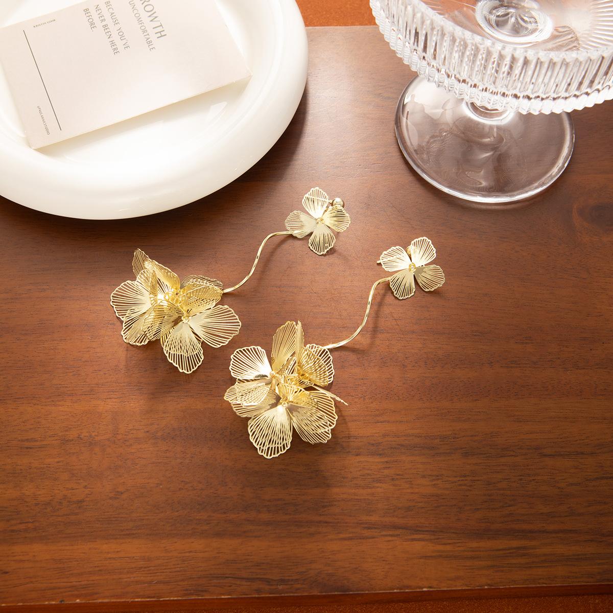 Французские Ретро Серьги-Гвоздики Легкая Роскошь Золотой Полый Цветок Серьги с Бахромой Уникальные Изысканные Модные Серьги