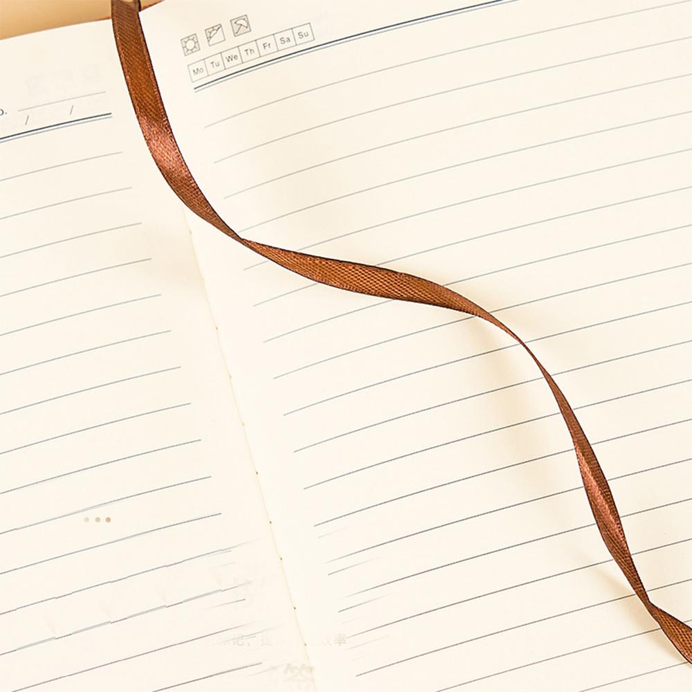 Notatnik biznesowy A5 ze skórzaną klamrą, dziennik spotkań roboczych, zeszyt przedmiotowy ucznia, pogrubiony pamiętnik, zeszyt z fragmentami, liniowane strony wewnętrzne, dziennik podróży