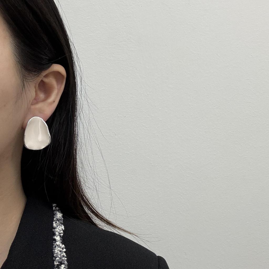 Vintage Drip Irregular Earrings Femininity Stud Earrings Niche High-End Spring And Summer Versatile Earrings Earrings