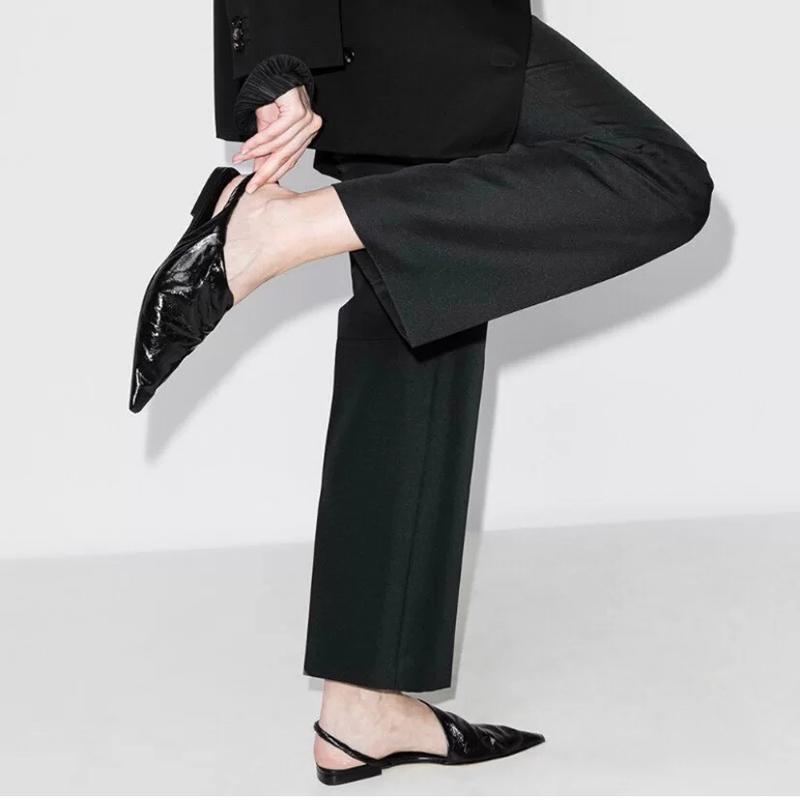 Fashion Pointed-Toe Half-Drag Sandals For Women, New Summer 2025 Style Versatile And Elegant Flat Single Shoes Mules Straps Flip-Flops