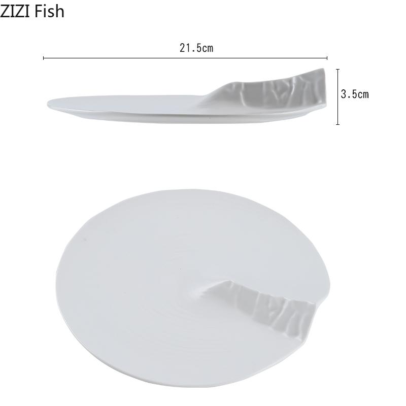 Kreativní hotelová restaurace hlavní chod nepravidelného tvaru keramický jídelní talíř domácí večeře steakový talíř dekorace jídla dezertní talíř