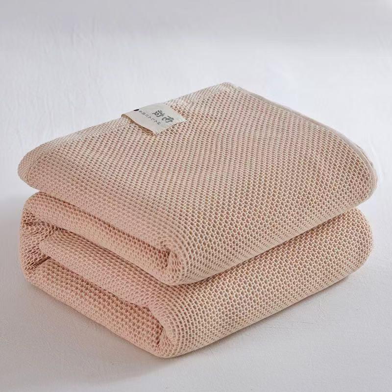 Japanese Style Honeycomb Cotton Quilt for Single/Double – Summer Cooling Multi-Purpose Blanket Gift