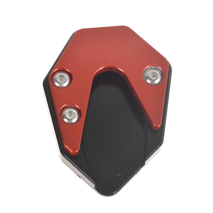 GSX250R GW/DL250 Upravená protiskluzová podložka pod patku bočního stojanu, rozšířené sedlo