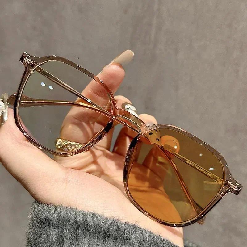 

Neutral Fashion Large Frame Light-sensitive Myopia Glasses New Fashion Anti-blue Light High Definition Lens Myopia Glasses 0