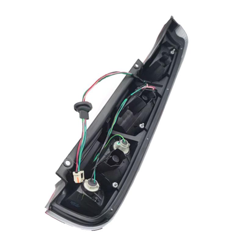 Nissan X-Trail Xtrail T30 2001-2007 için Arka Stop Lambası Uyarı Fren Lambası Sinyal Lambası Geri Vites Lambası Stop Lambası Montajı
