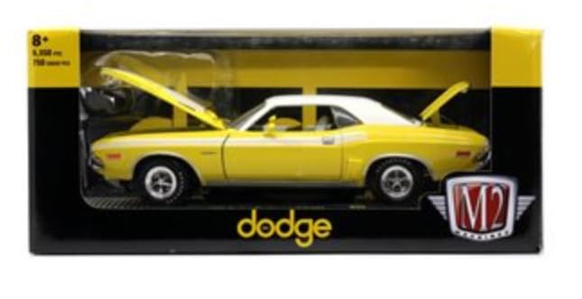 1/24 Scale Model Car 1971 Dodge Challenger R/T, Yellow