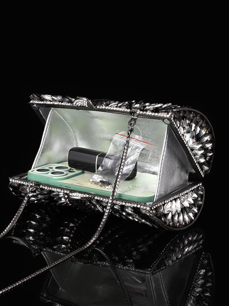 European-American Rhinestone Clutch: Creative Hollowed-Out Women's Evening Handbag for Banquets