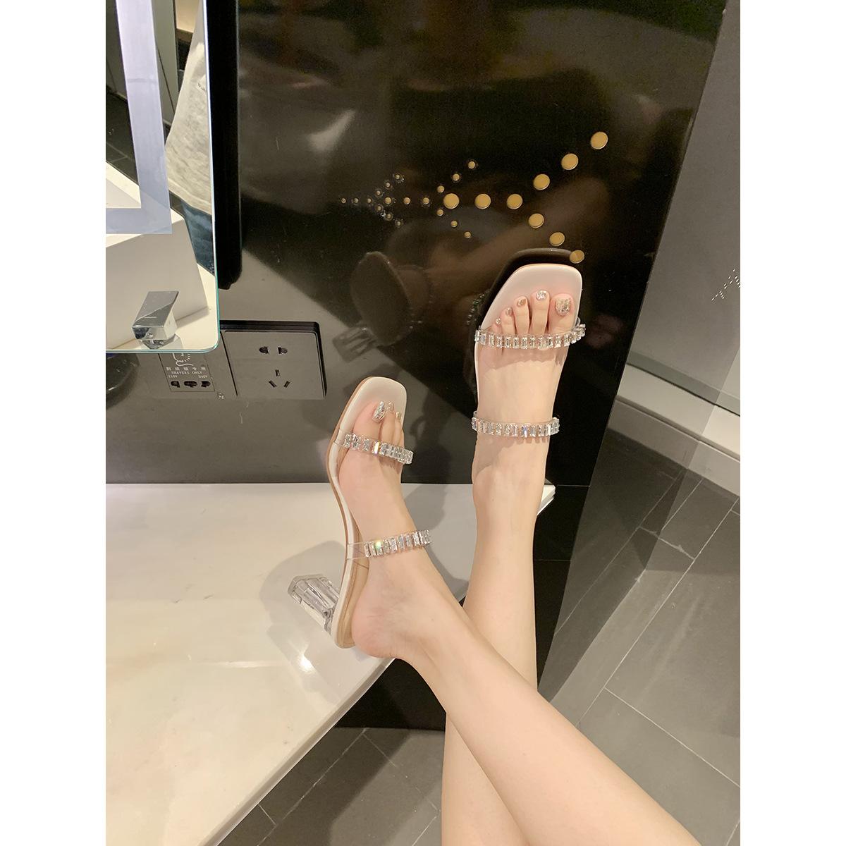 

YD-20 [] Summer delicate fairy square head double one-word diamond with transparent thick heel sandals female 41