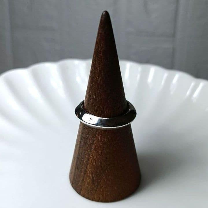 Used 313 Baccarat Fleur de Psideric Crystal Ring
