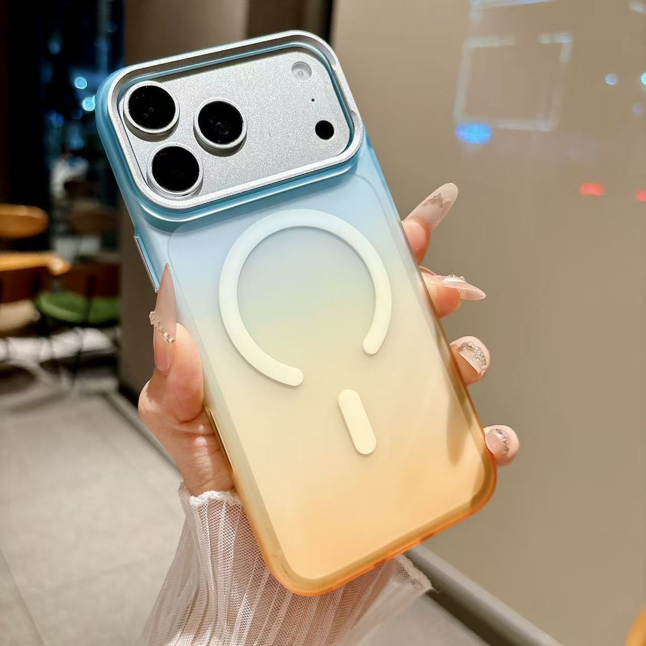 Applicable to iPhone17ProMax mobile phone case fog color gradual change magnetic attraction Apple 16 diffuse dye glow matte to PC case iPhone17PROMAX