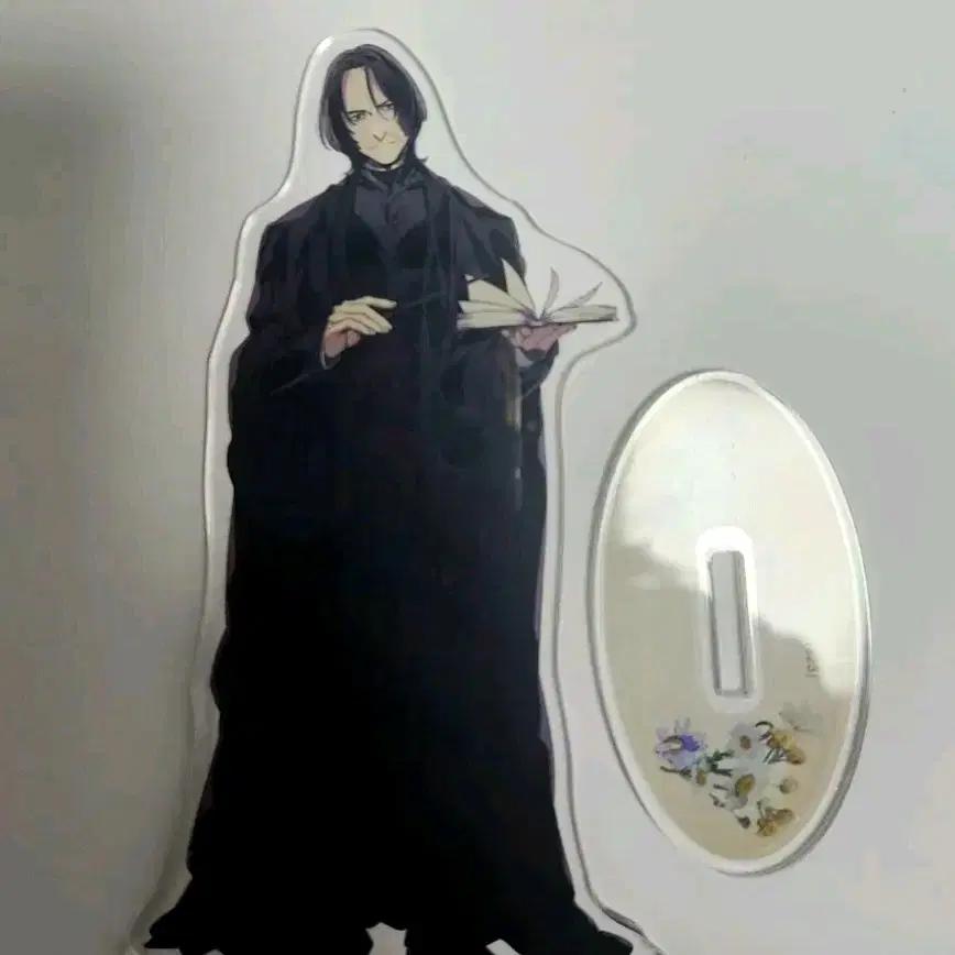 

Snape Movic Acrylic Stand
