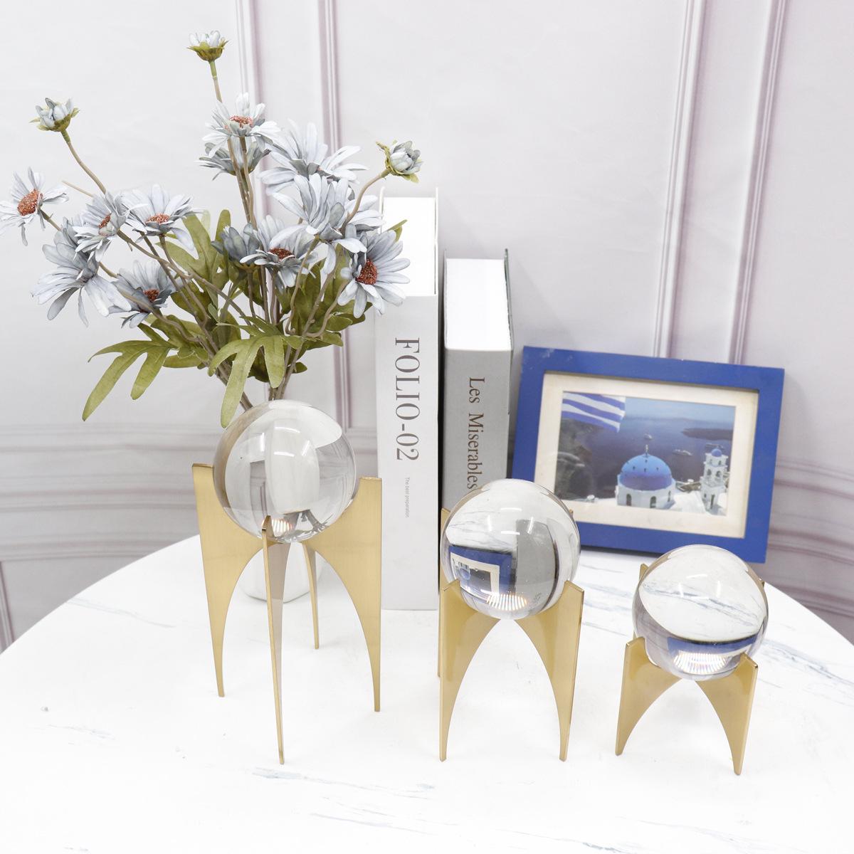 

Modern Crystal Ball Ornament for Office Decor - Stylish Boss Desk Display for Wealth Attraction Small