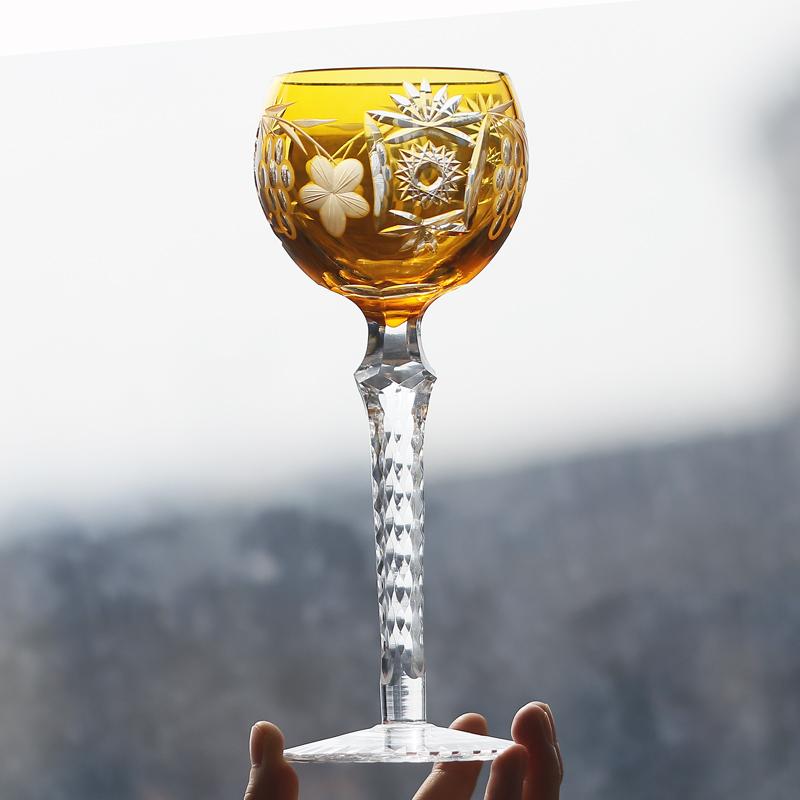Stile Antico multi colore e cristallo di vetro tagliato a mano bicchieri da vino hock con stelo e base tagliati Decorazione Tavolo Bar di Casa