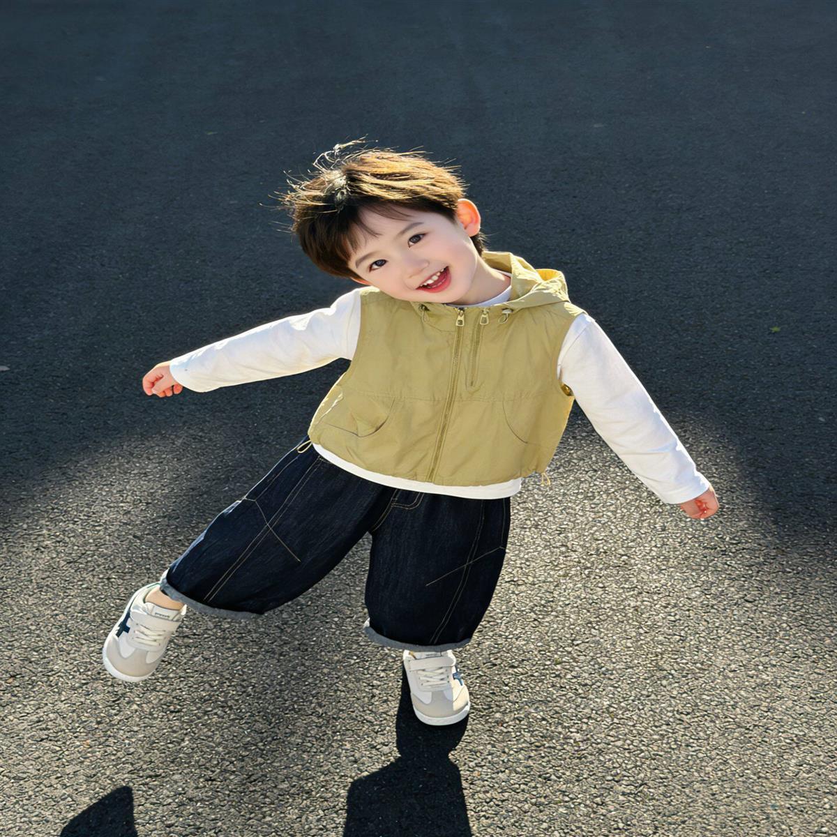 Kids Hooded Vest for Boys & Girls - 2026 Spring/Autumn Fashion, Loose Sleeveless Outerwear in Korean Style. 120 cm
