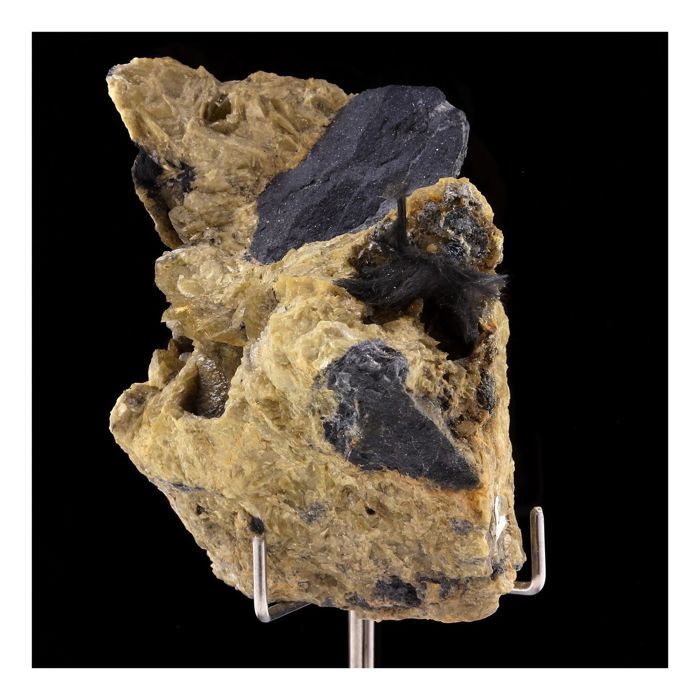 Pierres et Minéraux. Boulangerite + Siderite. 1114.5 ct. La Mure, Isère, France.
